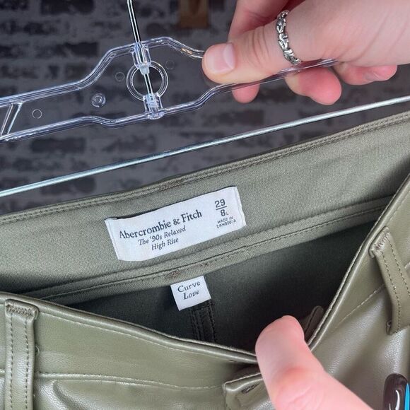 Abercrombie & Fitch | women faux leather 90’s relaxed highrise - Picture 2 of 11